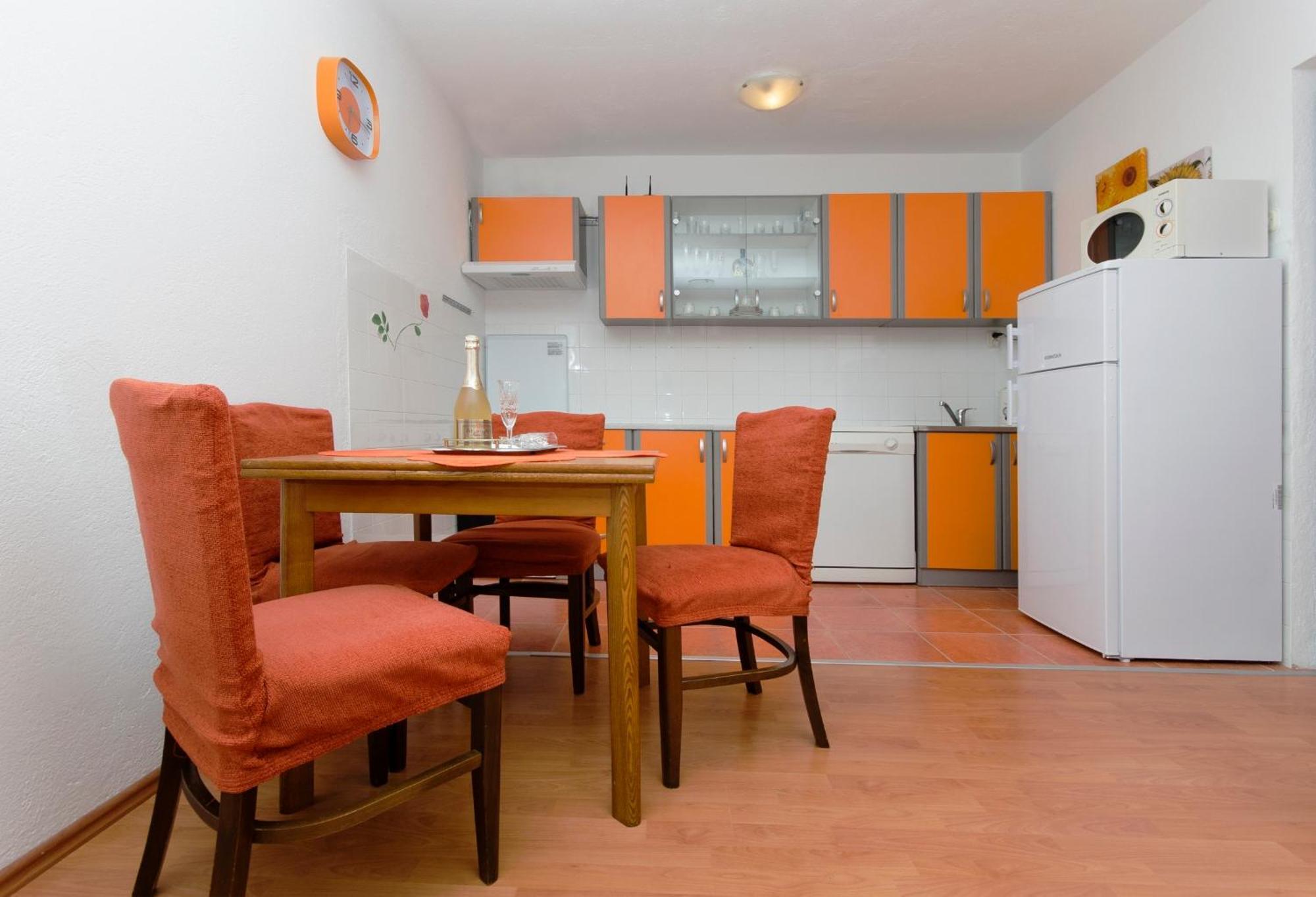 City Apartments Nada Makarska Bilik gambar